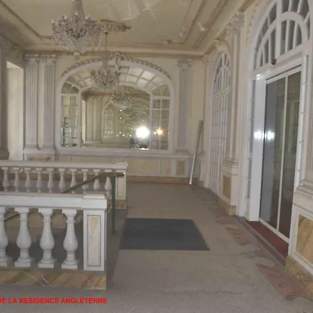 Petit Studio Dans Immeuble De Caractere