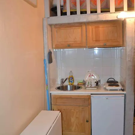 Petit Studio Dans Immeuble De Caractere 아파트